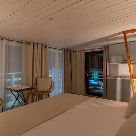 Houseboat Sur La Seine - Privatif Avec Jacuzzi * Moisson