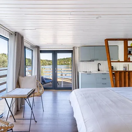 Vakantiehuis Houseboat Sur La Seine - Privatif Avec Jacuzzi Moisson